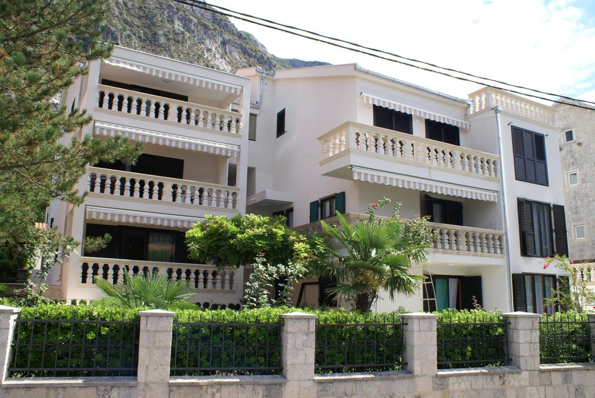 Apartments Radulovic Kotor Exterior photo