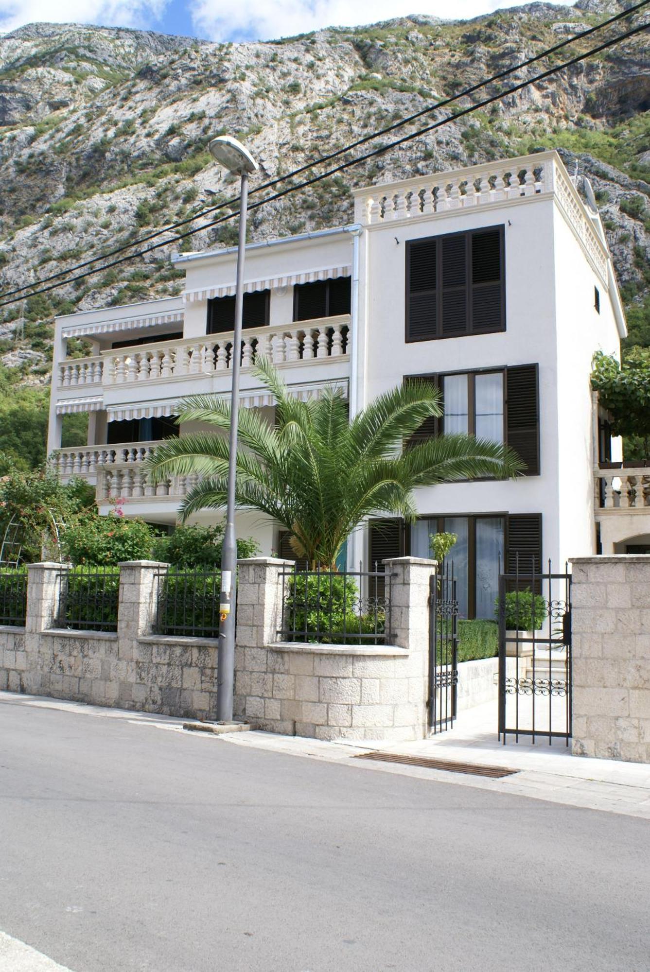 Apartments Radulovic Kotor Exterior photo